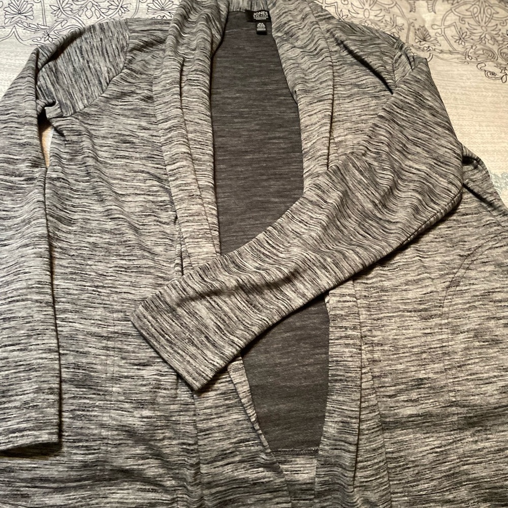 Cardigan - Picture 2 of 4